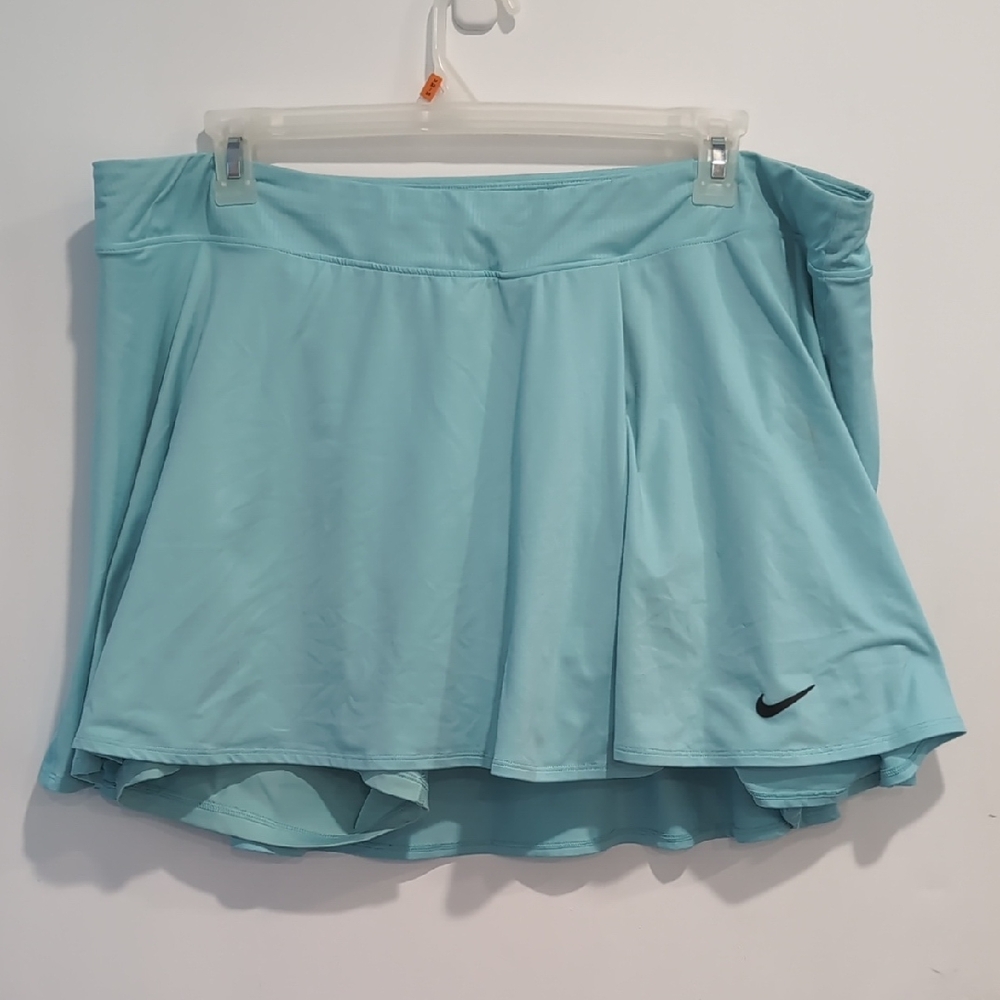 Nike Women's Light Blue Athletic Skirt With Built In Shorts/Skort Size 3XL